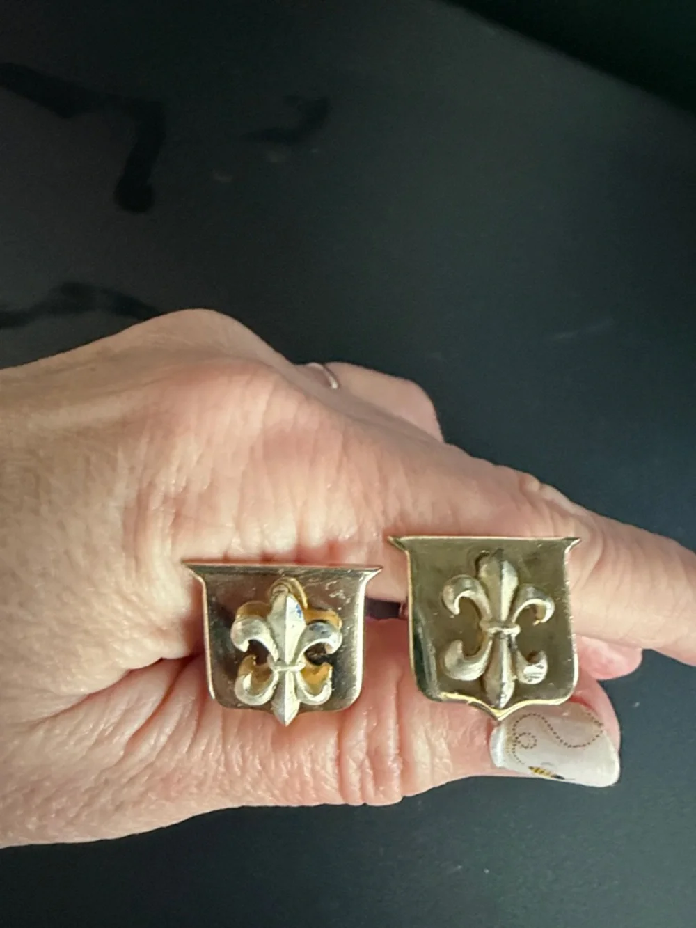 Vintage‎ Gold Fleur-de-Lis Shield Cuff links